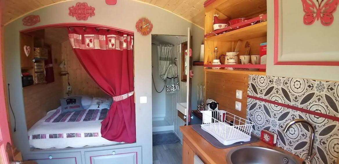 Roulotte Romantique Chauffee En Cevennes Monteils  Exterior foto